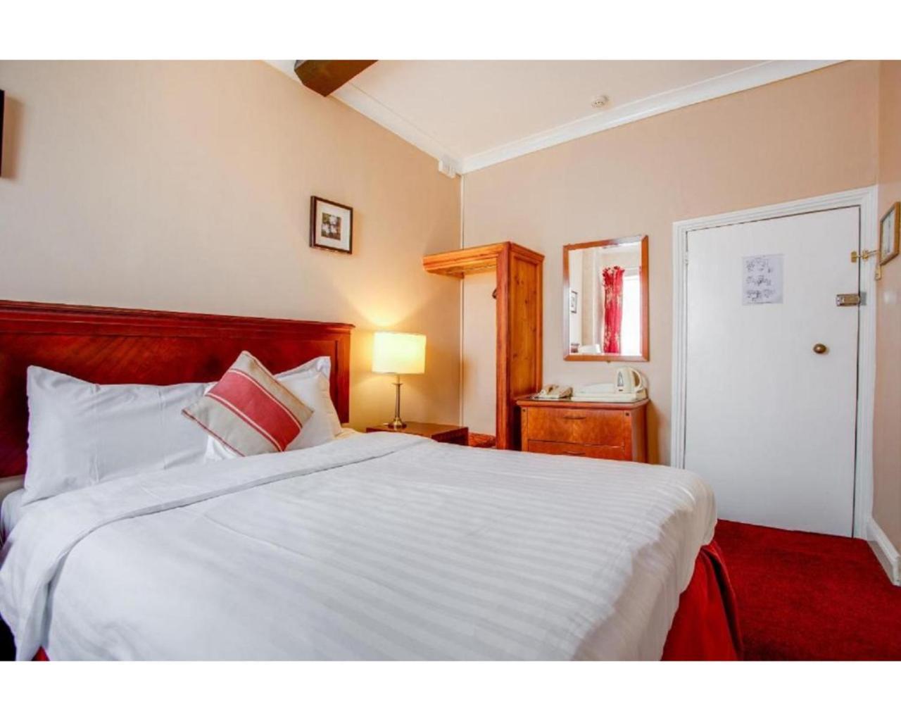 וויסבק The Rose And Crown Hotel מראה חיצוני תמונה